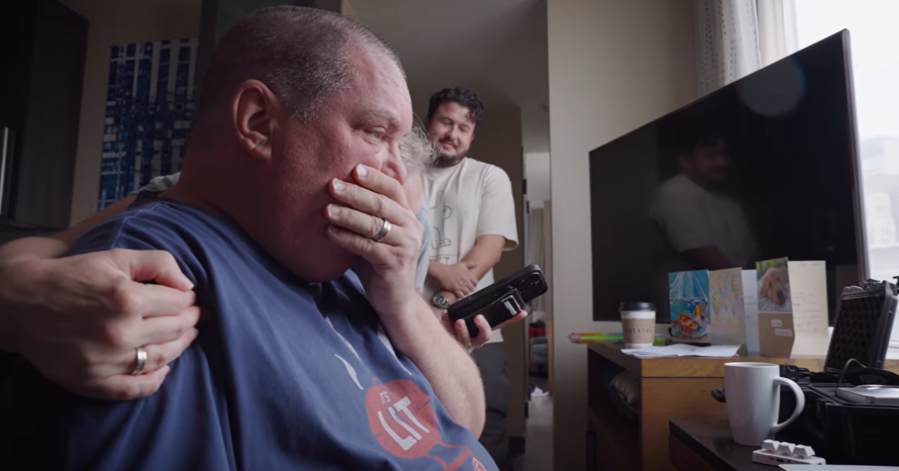 VIDEO Bolest mu je oduzela govor. Pogledao je suprugu, pa računalo i pomislio dvije riječi. Dogodilo se čudo