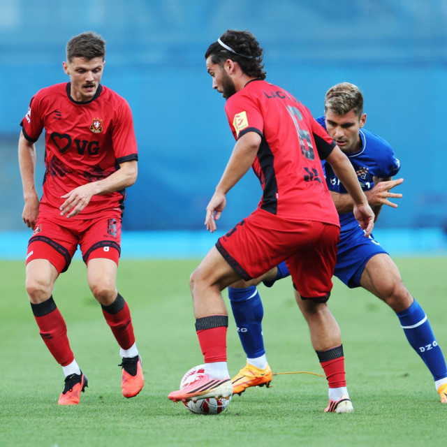 Kiril Kravcov je jedinu cijelu utakmicu za Dinamo odigrao protiv Gorice
 