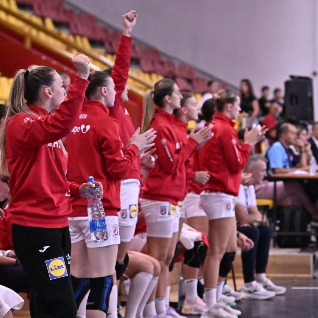Nakon remija s Crnogorkama, koje su u konačnici osvojile Trofej Makedonija, te razbijanja Srbije, Hrvatska je u Ohridu izgubila od Makedonije