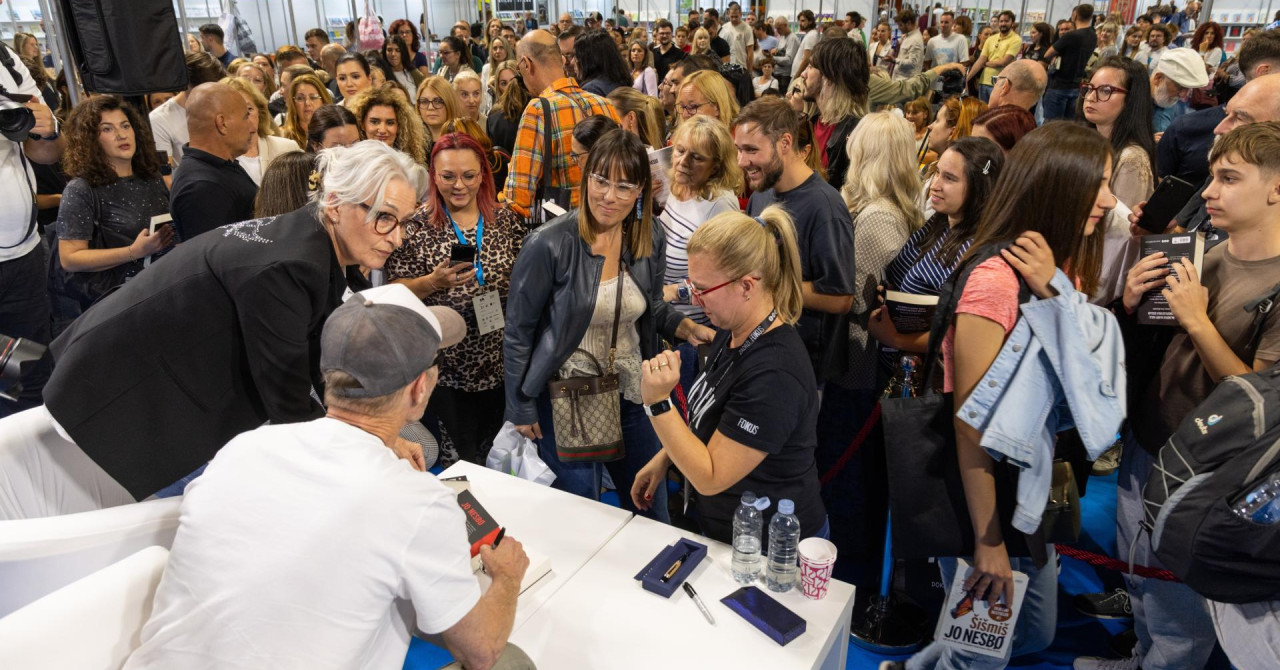 Pogledajte koliko ih je čekalo da im Jo Nesbø potpiše knjigu, publici u Hrvatskoj otkrio za čim još traga