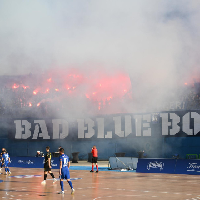 Bad Blue Boysi na južnoj tribini