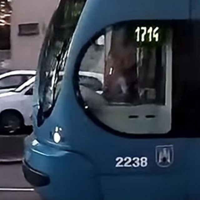 Vozačica tramvaja broj 17 izašla s Remize