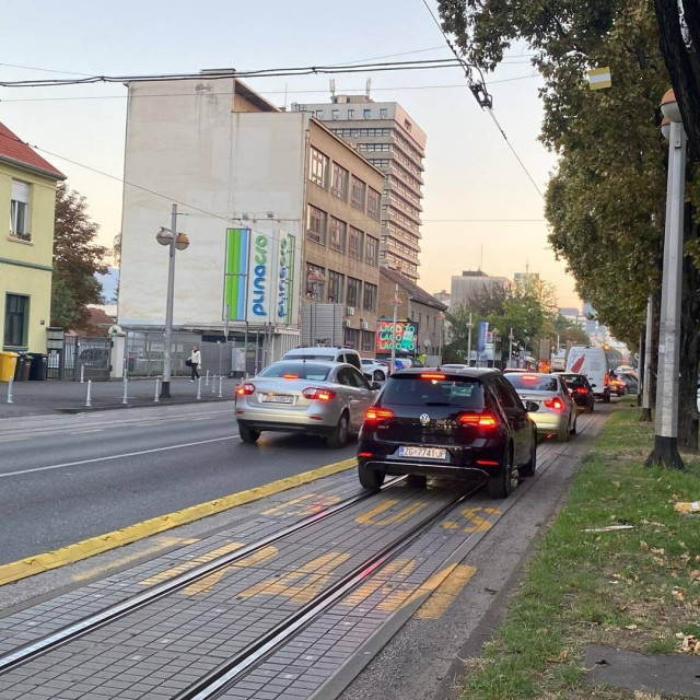 Već je počela vožnja po žutim trakama u Savskoj