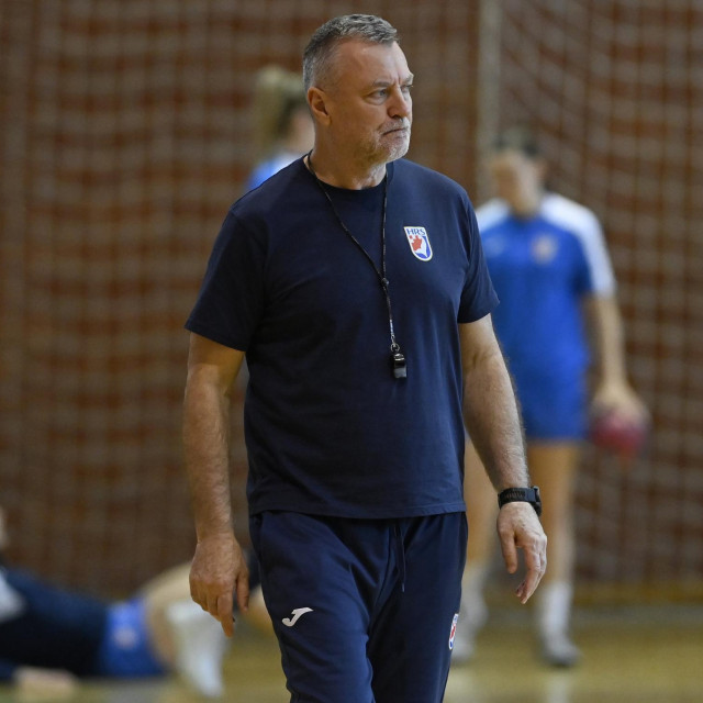 Ivica Obrvan, izbornik hrvatskih rukometašica