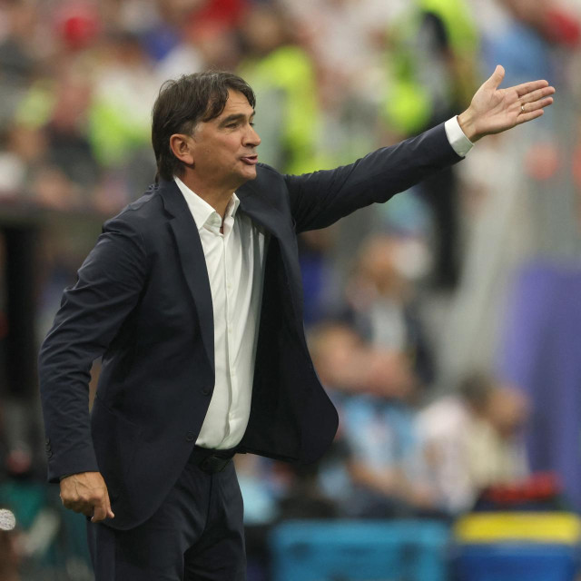 ARLINGTON, TEXAS - JUNE 17: Zlatko Dalic, Head Coach of Croatia, reacts during the FIFA World Cup 2026 Group L match between England and Croatia at Dallas Stadium on June 17, 2026 in Arlington, Texas. Richard Pelham/Getty Images/AFP (Photo by Richard Pelham/GETTY IMAGES NORTH AMERICA/Getty Images via AFP)