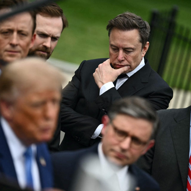 Elon Musk na press konferenciji Donalda Trumpa