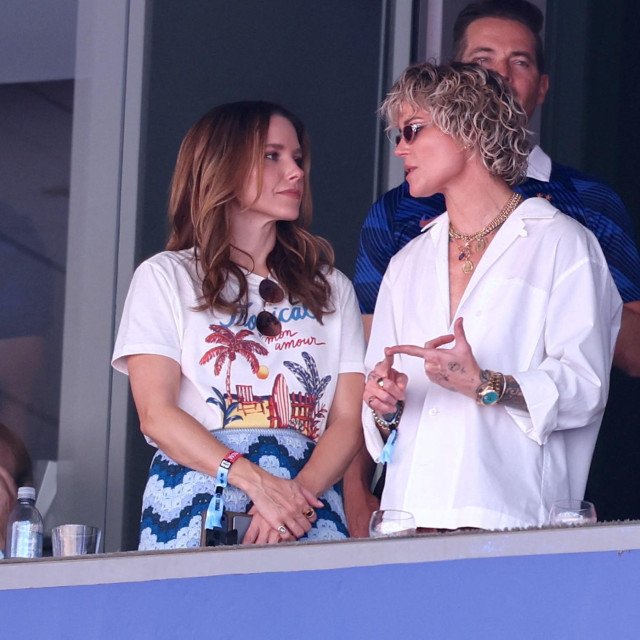 Ashlyn Harris i Sophia Bush 