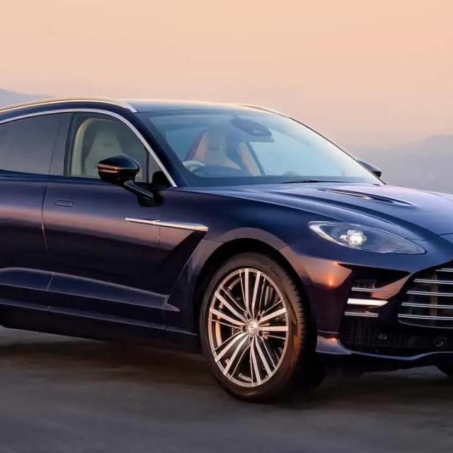 Aston Martin DBX GT