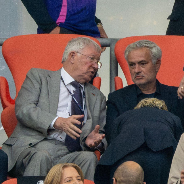 Sir Alex Ferguson (lijevo) i Jose Mourinho