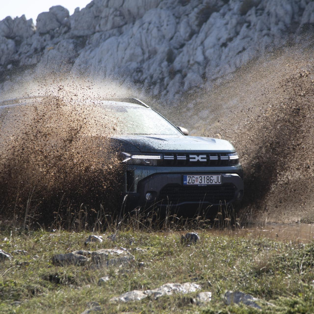 Auto klub i Dacia - off road