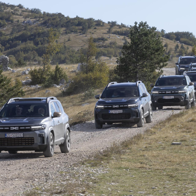 Auto klub i Dacia - off road