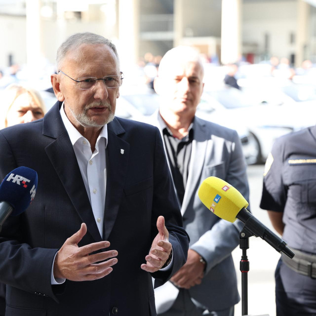 Davor Božinović