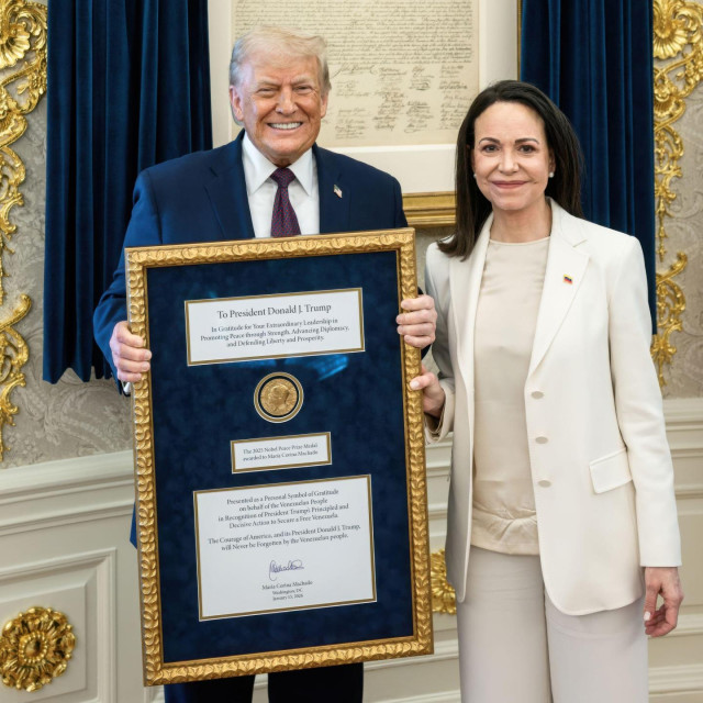 Machado je Trumpu poklonila svoju Nobelovu medalju, nastojeći tako dobiti potporu za napore koje ulaže u stvaranje demokratske Venezuele