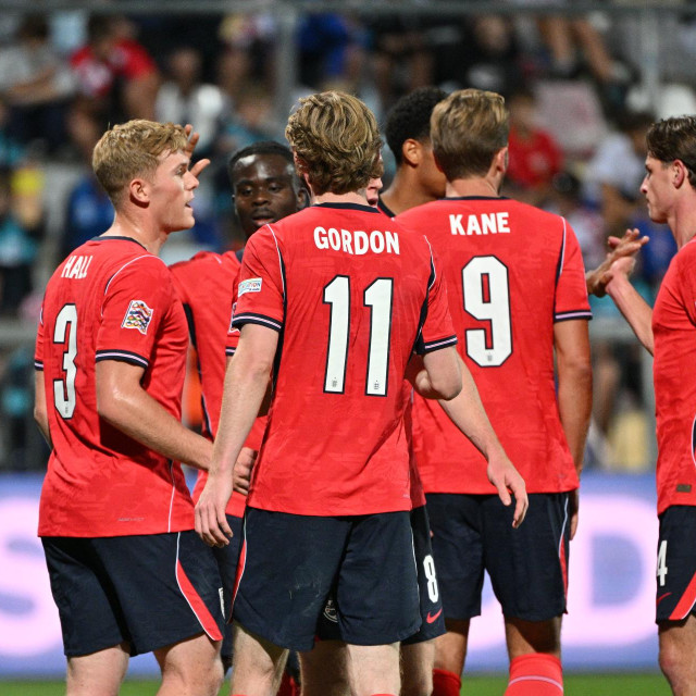 Lewis Hall, Anthony Gordon, Harry Kane i Alex Scott u proslavi pogotka