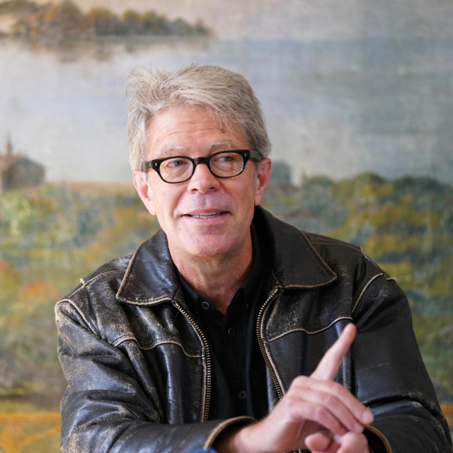 Jonathan Franzen moj je omiljeni američki književnik. Prije 25 godina objavio je ”Korekcije”, roman koji ga je proslavio