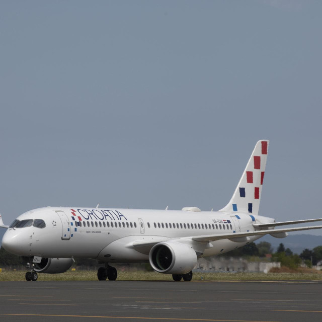 Airbus A220