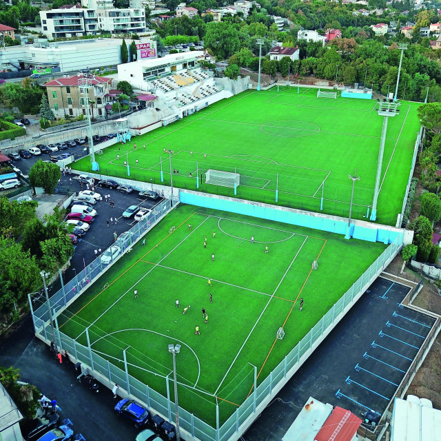 Novi nogometni stadion