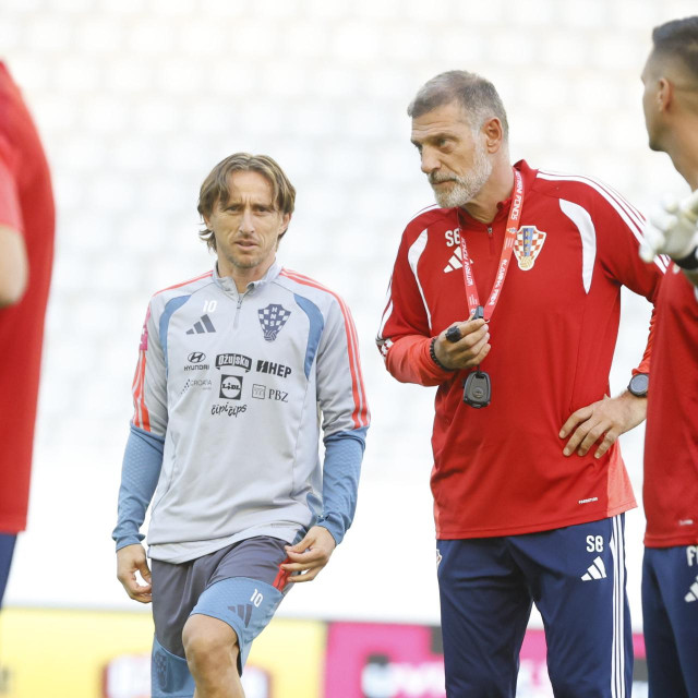 Doživjeli udarac, nije prvi put. U prošlosti smo znali pokazati da se može vratiti nakon toga, kazao je Modrić
 