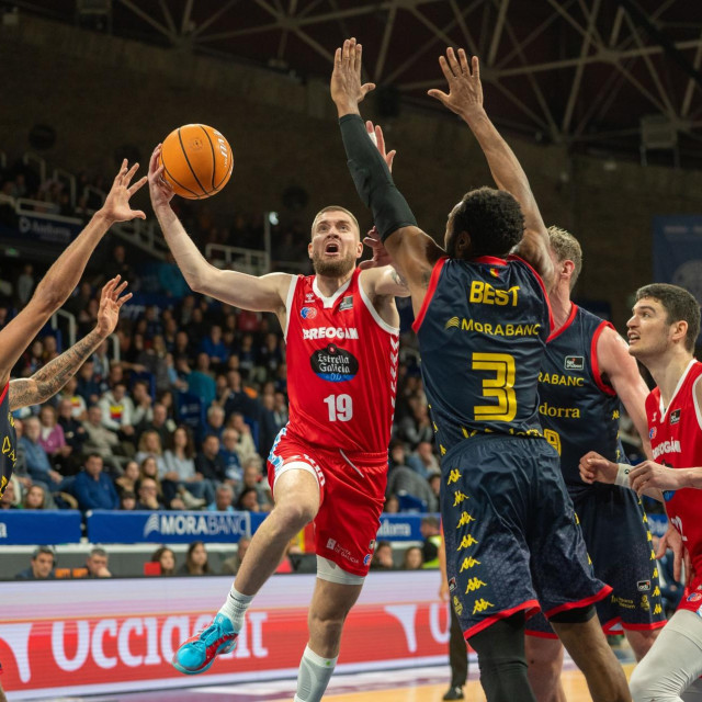 Dominik Mavra u Lugu drugu godinu dijeli svlačionicu s reprezentativnim suigračem Dankom Brankovićem (desno)