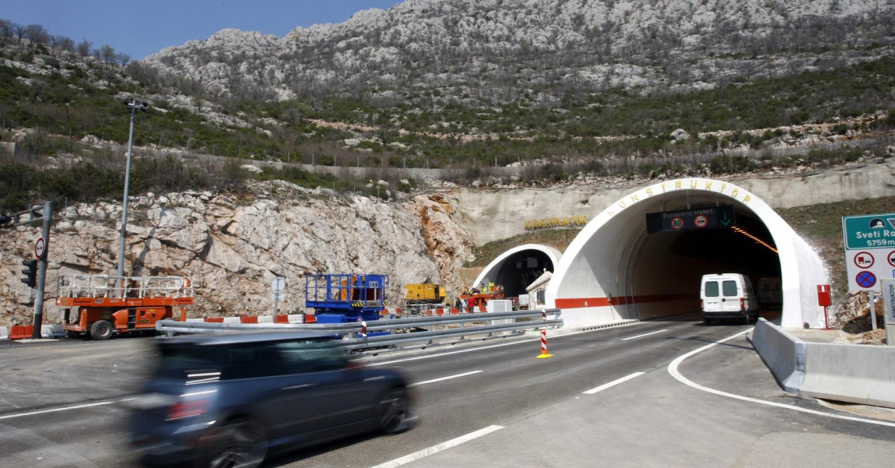Ograničenje brzine na A7 zbog prometne nesreće u tunelu Škurinje