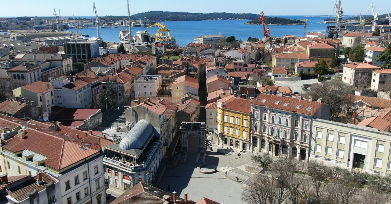 Pulska palača Scracin napokon kreće u obnovu nakon 12 godina propadanja