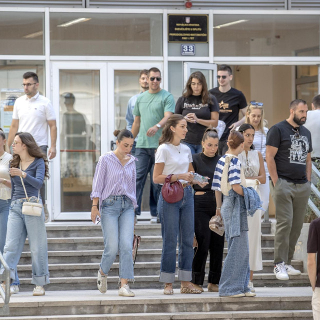 Problem je nastao pri upisima na diplomske studije na Filozofskom, Ekonomskom, Pravnom i još nekim fakultetima