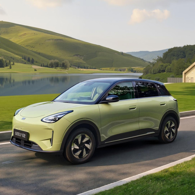 Geely E2
