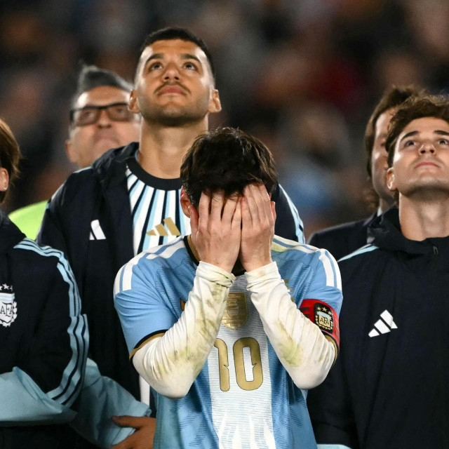 Uplakani Messi na oproštaju od reprezentativnog dresa