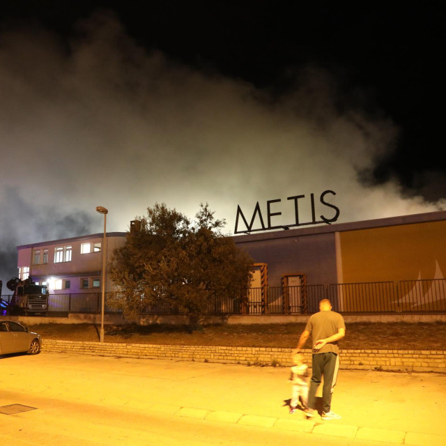 Požar u reciklažnom centru Metis