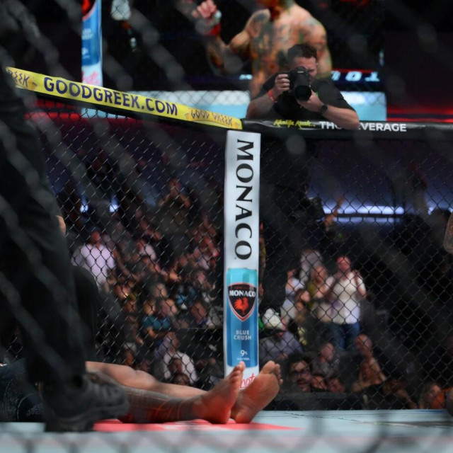 Andre Fili (desno) vs. Kai Kamaka III