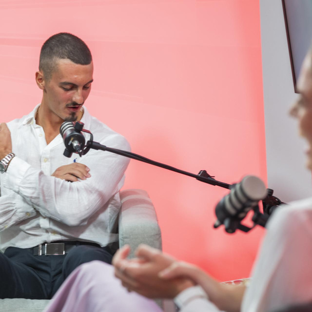 Ivan Talaja prilikom snimanja podcasta Sportcast by Paola