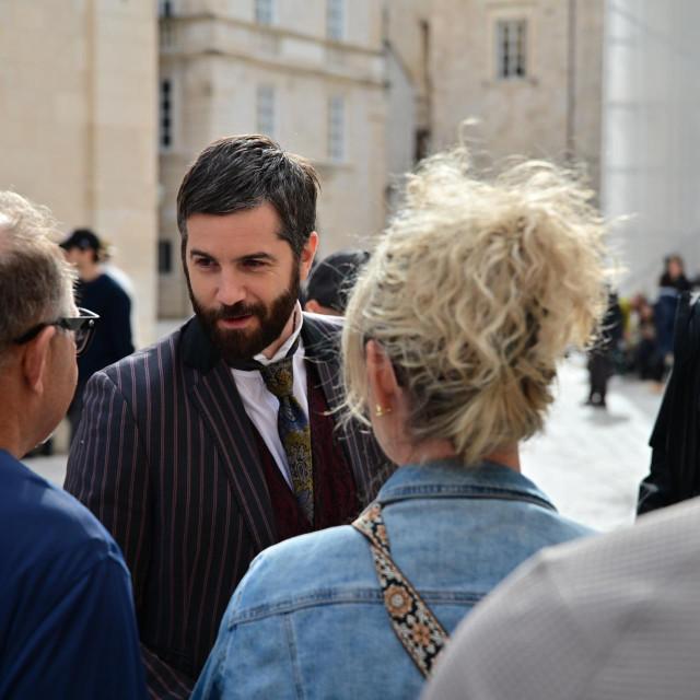 Dubrovnik, 121026.
U gradu pocinje snimanje britanske povijesne TV serije, a prema nesluzbenim informacijama, rijec je o novoj seriji The Portrait of a Lady, adaptaciji istoimenog romana Henryja Jamesa.