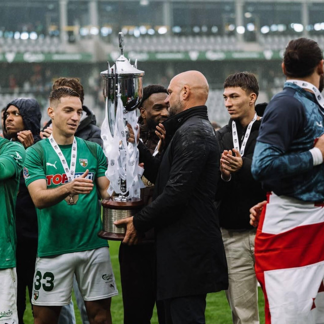 Željko Sopić preuzima prvi trofej trenerske karijere