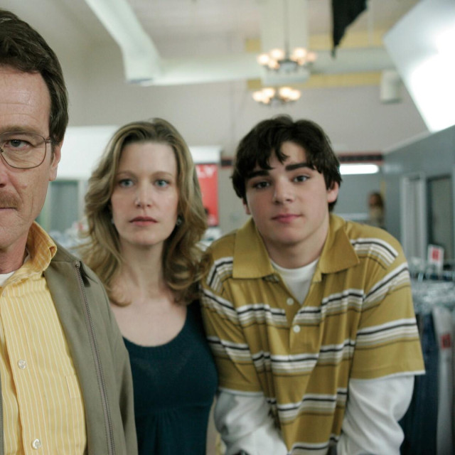 RJ Mitte kao Walter White Jr. u seriji Breaking Bad (desno)