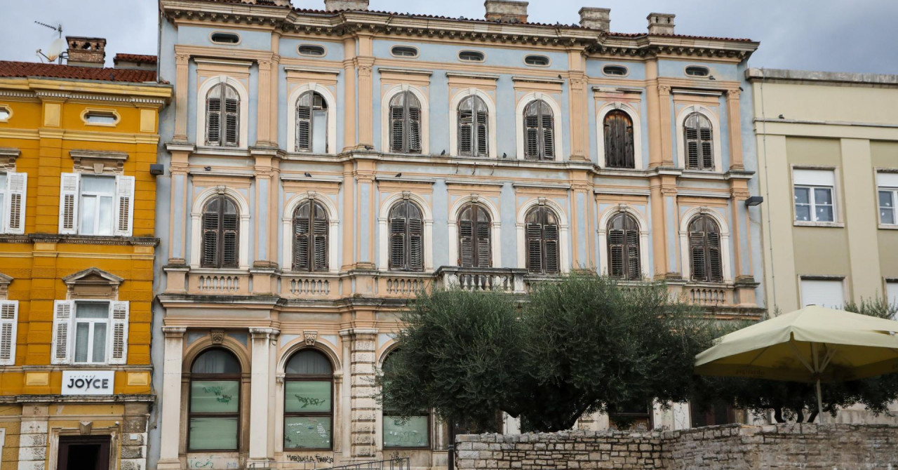 Obnova palače Scracin u centru Pule koštat će 3,75 milijuna eura, trajat će dvije godine