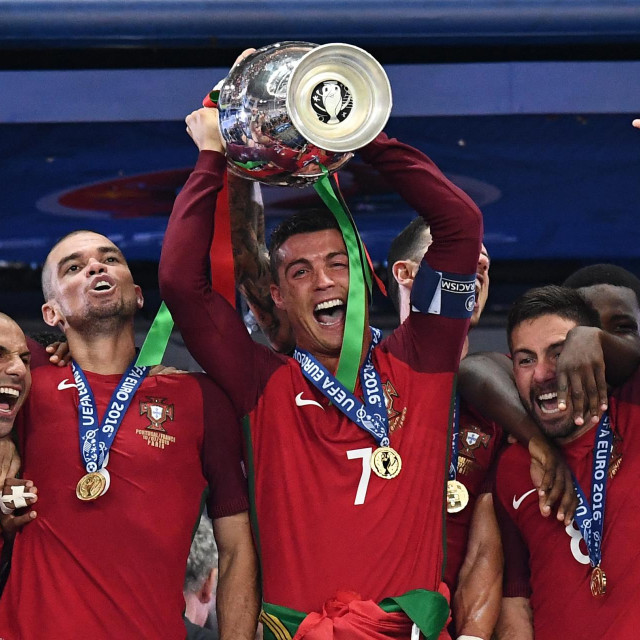 Ricardo Quaresma i Cristiano Ronaldo slave naslov prvaka Europe 2016. godine