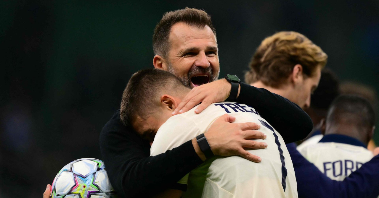 Hajduk poveo protiv Ajaxa golovima Bambe i Šotičeka, uoči utakmice neredi na Rivi