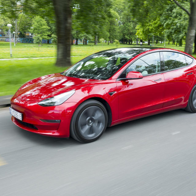 Tesla Model 3 Long Range