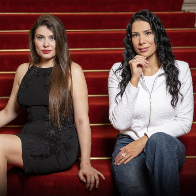 Emilia Rukavina i Sofija Petrović