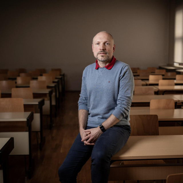 Profesor Vjekoslav Kovač