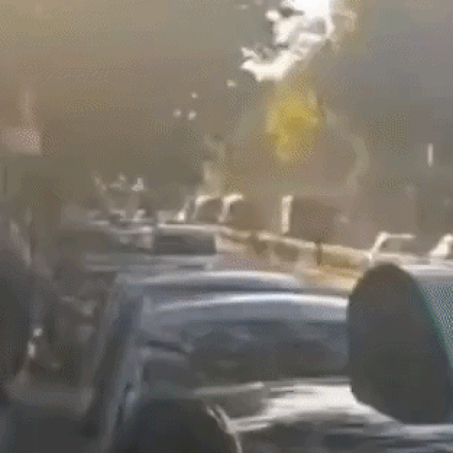 Kolona vojnih vozila u Tirani