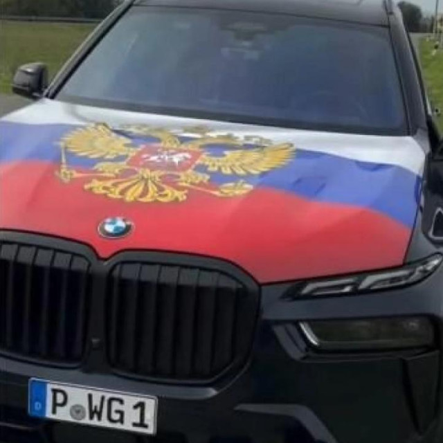 Automobil u Slavonskom Brodu