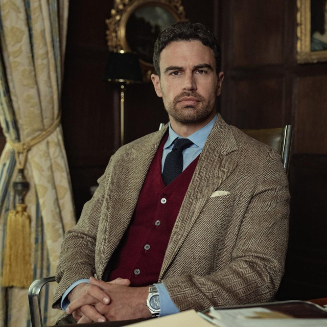 Theo James u ‘The Gentleman‘