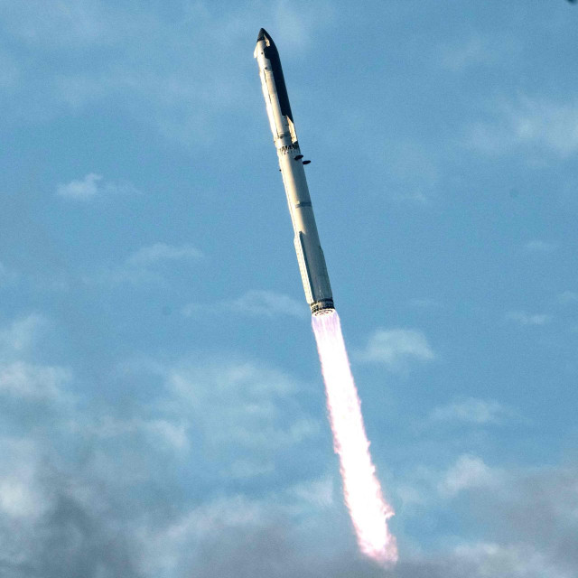 SpaceX-ova raketa Starship poletjela je 28. rujna 2026. u sklopu 14. probnog leta iz svemirske baze Starbase u Teksasu