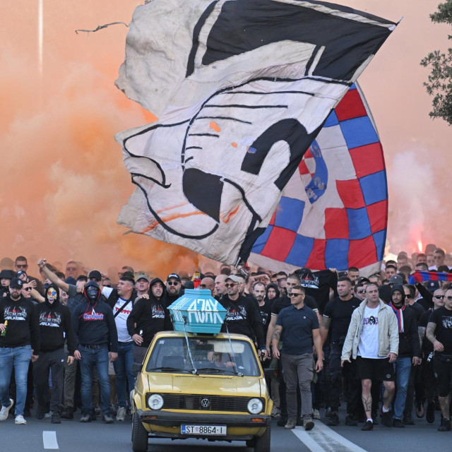 Korteo Torcide prije utakmice Hajduk - Ajax 