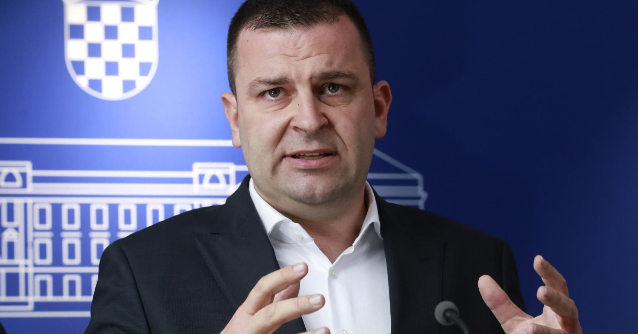 Hrebak zbog Dabre prijetio rušenjem većine, sada nema komentara