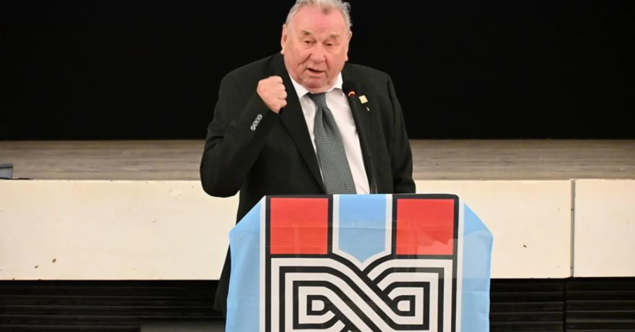Šeks bez kočnica, napao oporbenog čelnika: Hulja i nitkov nad nitkovima! Nema s njima cile-mile...