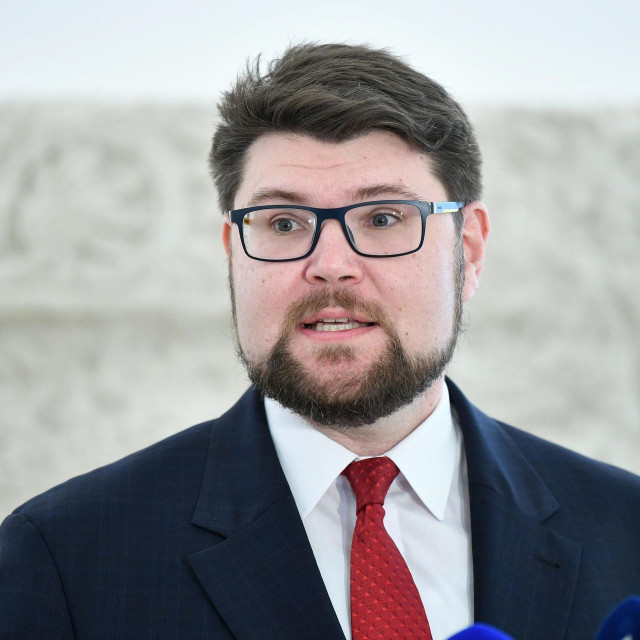 Peđa Grbin