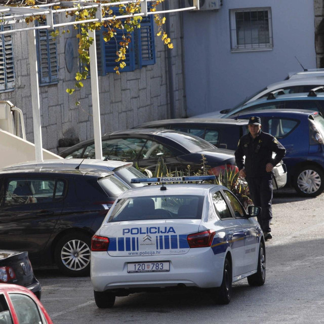 Policija, Ilustracija
