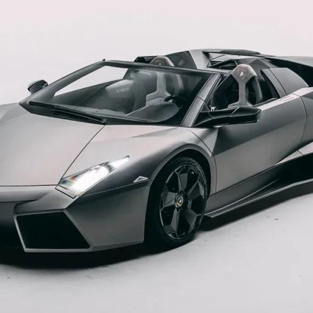 Lamborghini Reventon Roadster se prodaje na aukciji